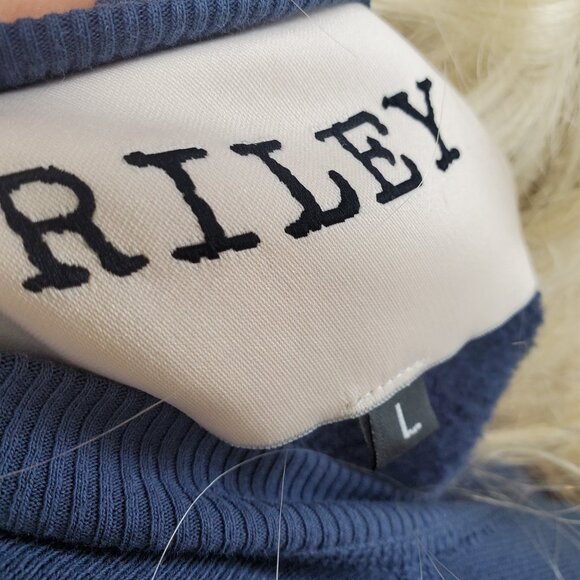 Riley Vintage Brooklyn Crew Size Large Navy Blue with Yellow Detailing - Picture 10 of 10